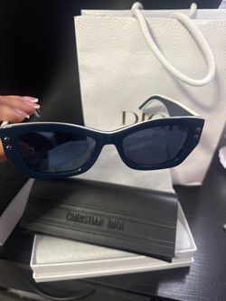 Dior sunglasses w original bag n box never worn