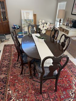 Traditional Dining Set | Table + 6 Chairs