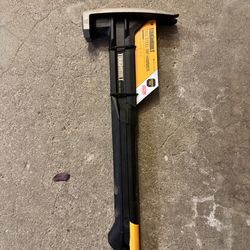 TOUGHBUILT 18oz STEEL RIP HAMMER