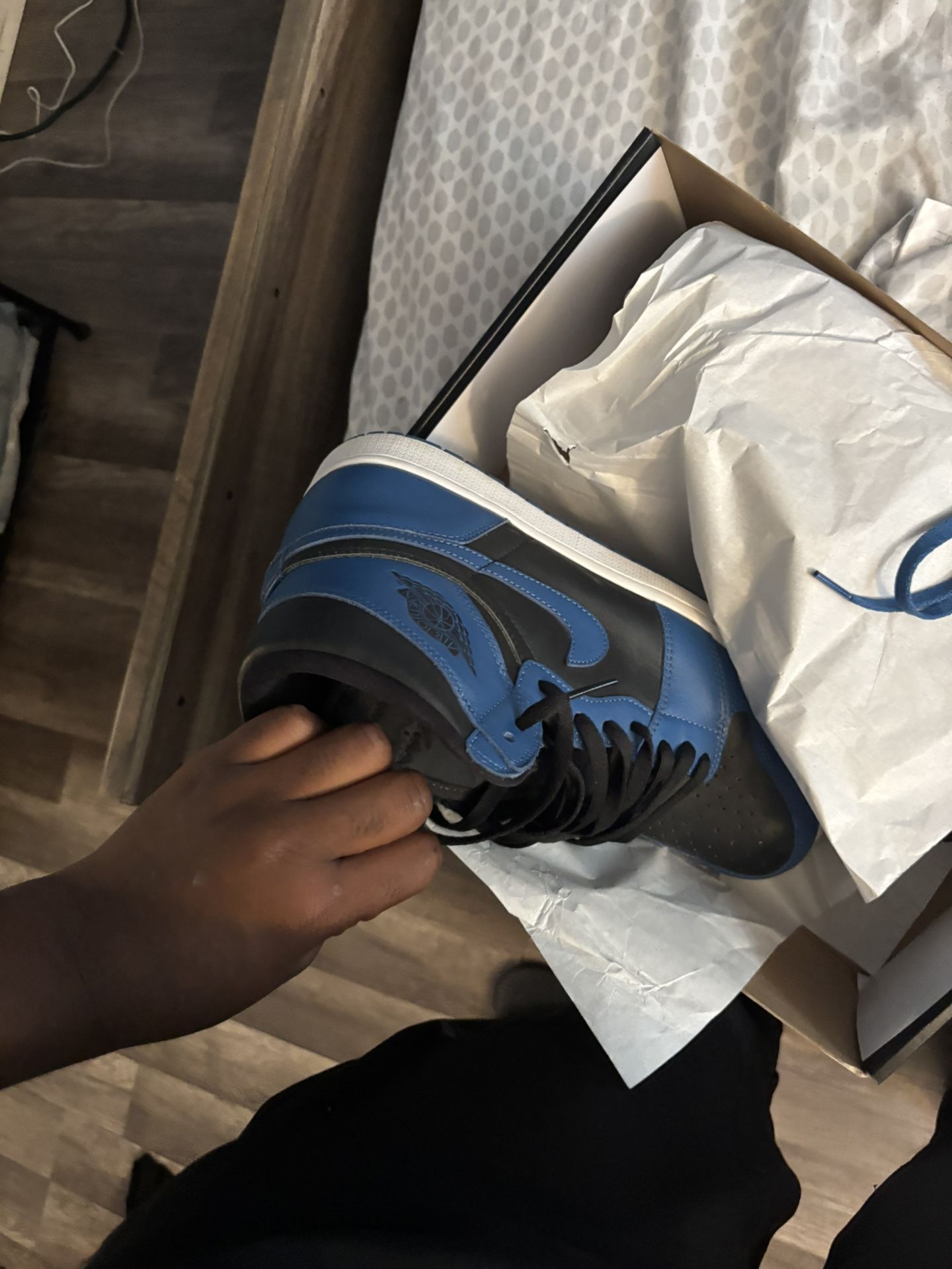 Dark Mariana Aj1