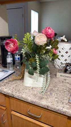 Free flower vase