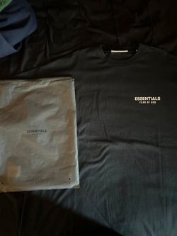 Essentials shirt , black and white logo, Xl fits 2Xl