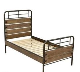 Pottery Barn Owen twin bed w/trundle