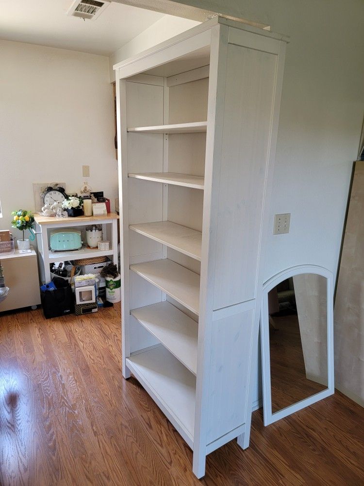 White IKEA Hemnes Bookcase