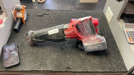 Milwaukee sawzall reciprocating saw