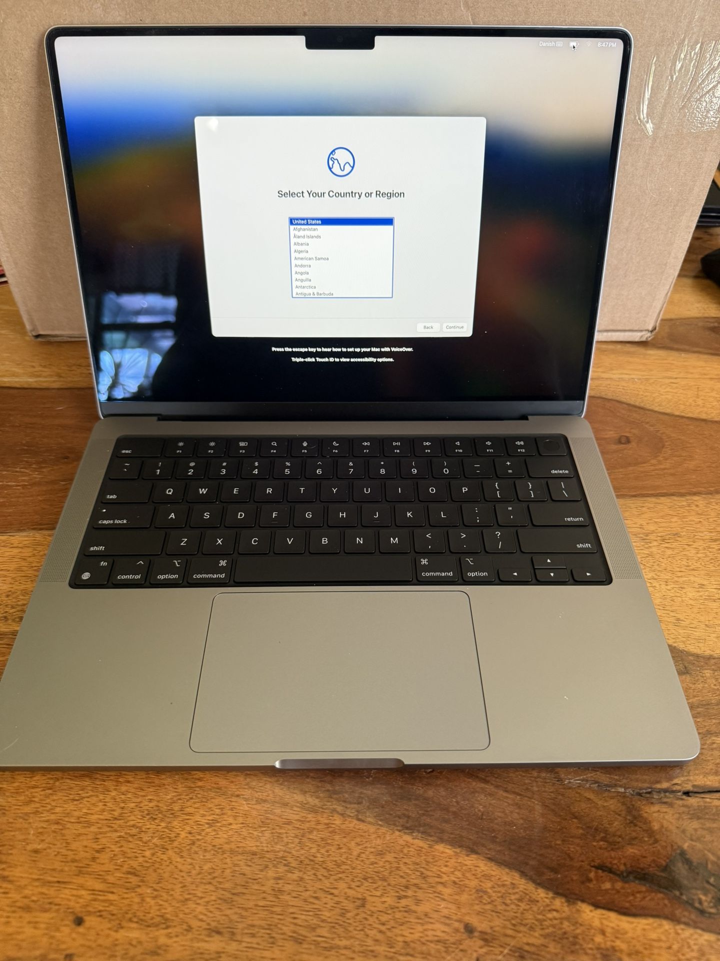 2023 - Apple MacBook Pro - Mint - 20 Battery Cycles