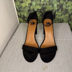 Steve Madden Black Chunky Heel