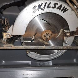 Skilsaw Worm Drive Saw