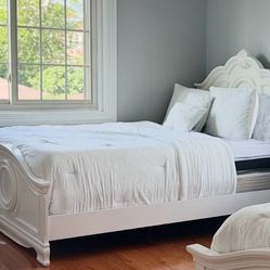 Selling 2 Full Beds With Night Stand  450