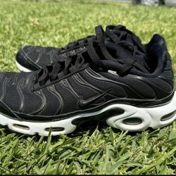 Nike Air Max Plus TN Snakeskin Womens Sz 8.5 Black/White Running Shoe 862201-004