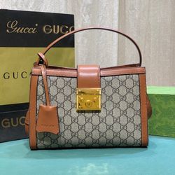 Single-shoulder handbag