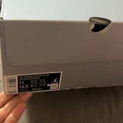 Undefeated Jordan 4 Size 11