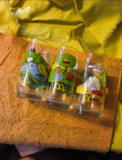 3 very rare 1983 vintage camp Snoopy, drinking glasses from McDonald's set of 3 firm on price will not separate