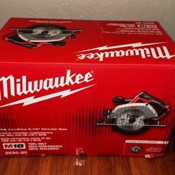 Milwaukee M18 18V Lithium-Ion Cordless 6-1/2 in. Circular Saw