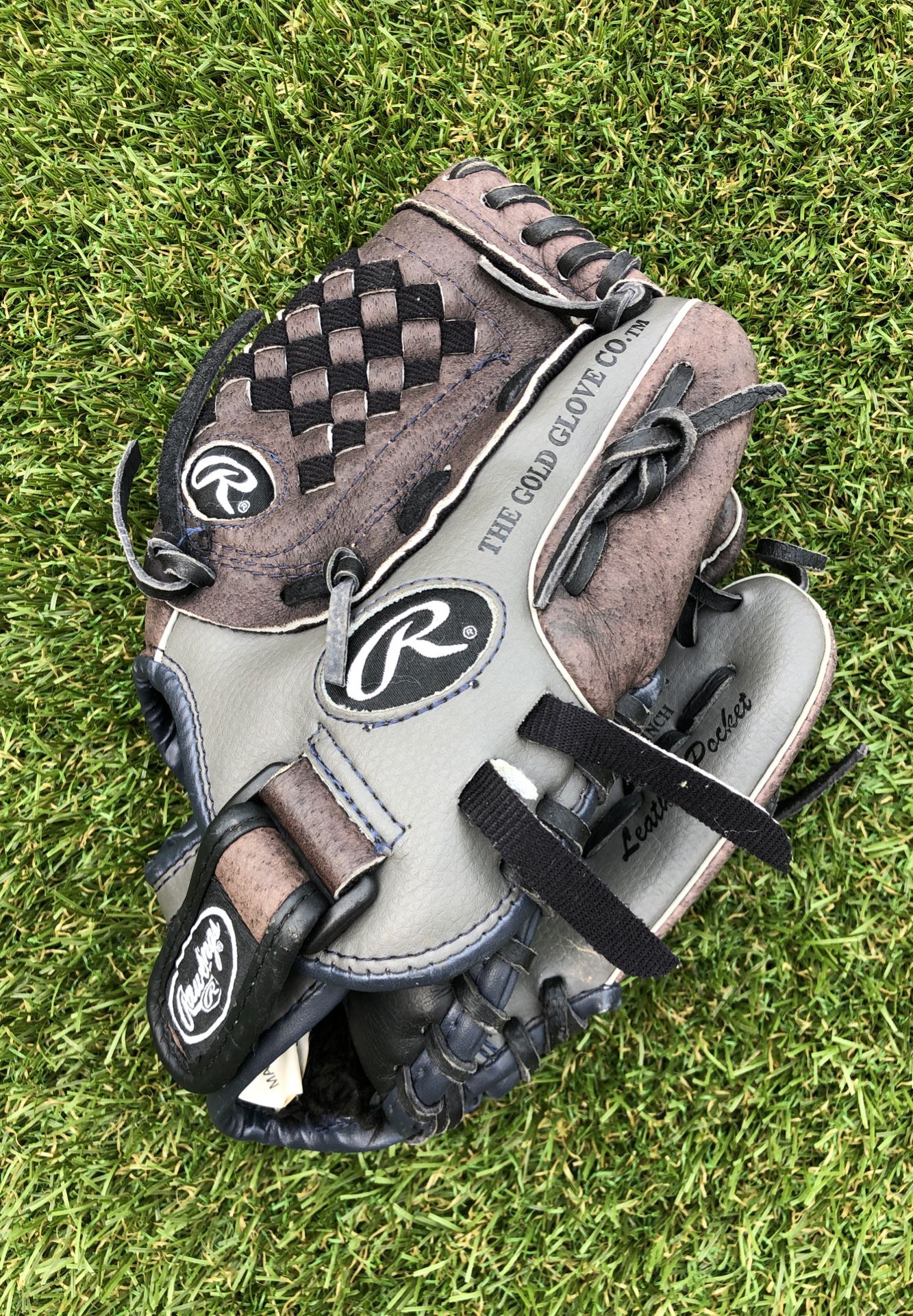 Rawlings kids baseball glove Size 10.5 inch