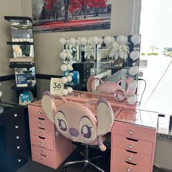 Pink Vanity Set On Special 🔥