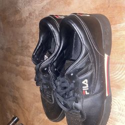 Mens Black Fila’s