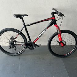 BICYCLE GIANT 21 SPEED SIZE 26 BRAND NEW 