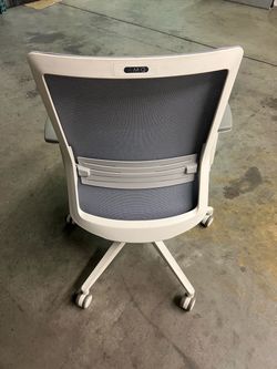 AMQ OFFICE CHAIR