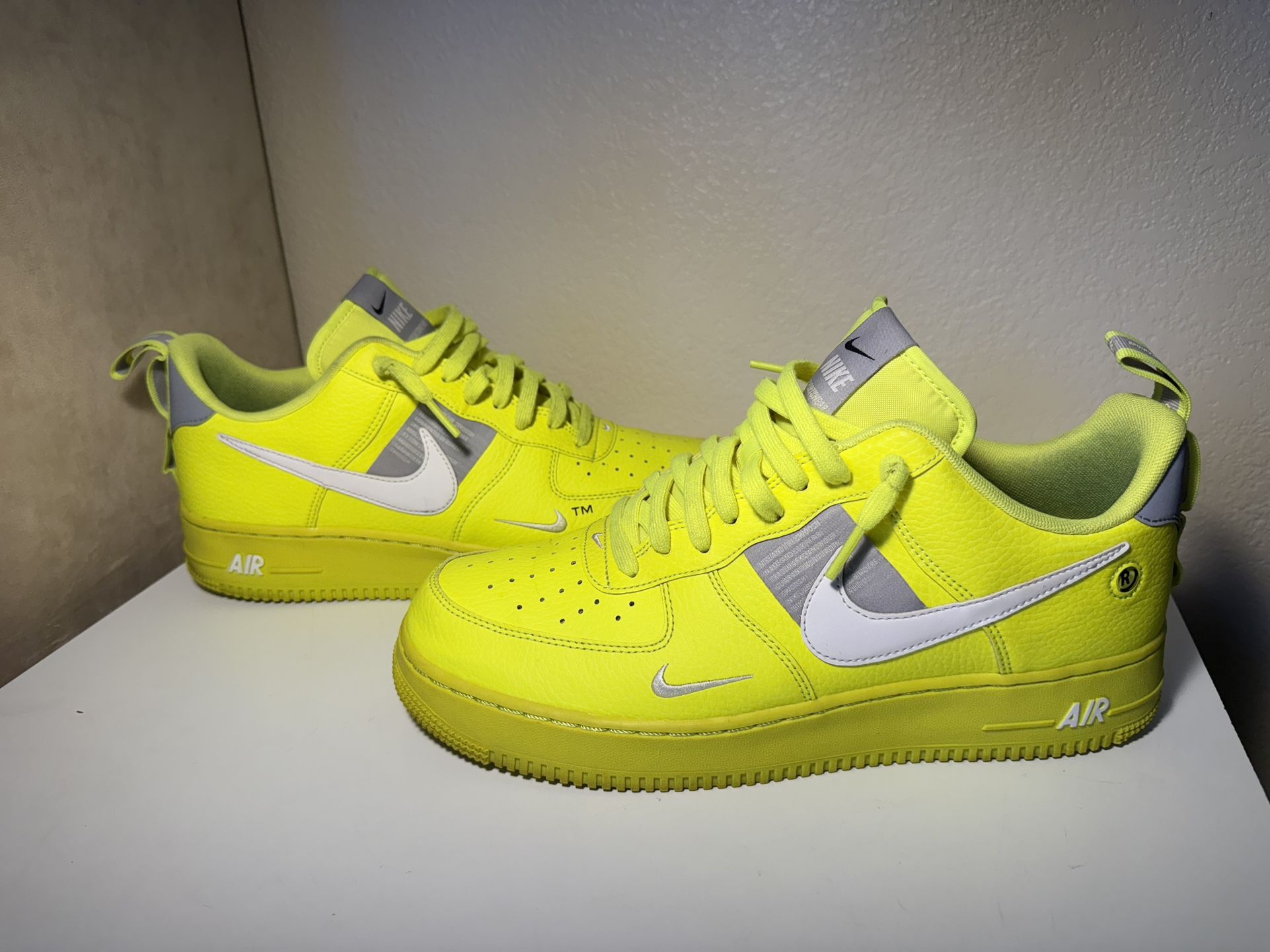 AIR FORCE 1 LV8 UTILITY