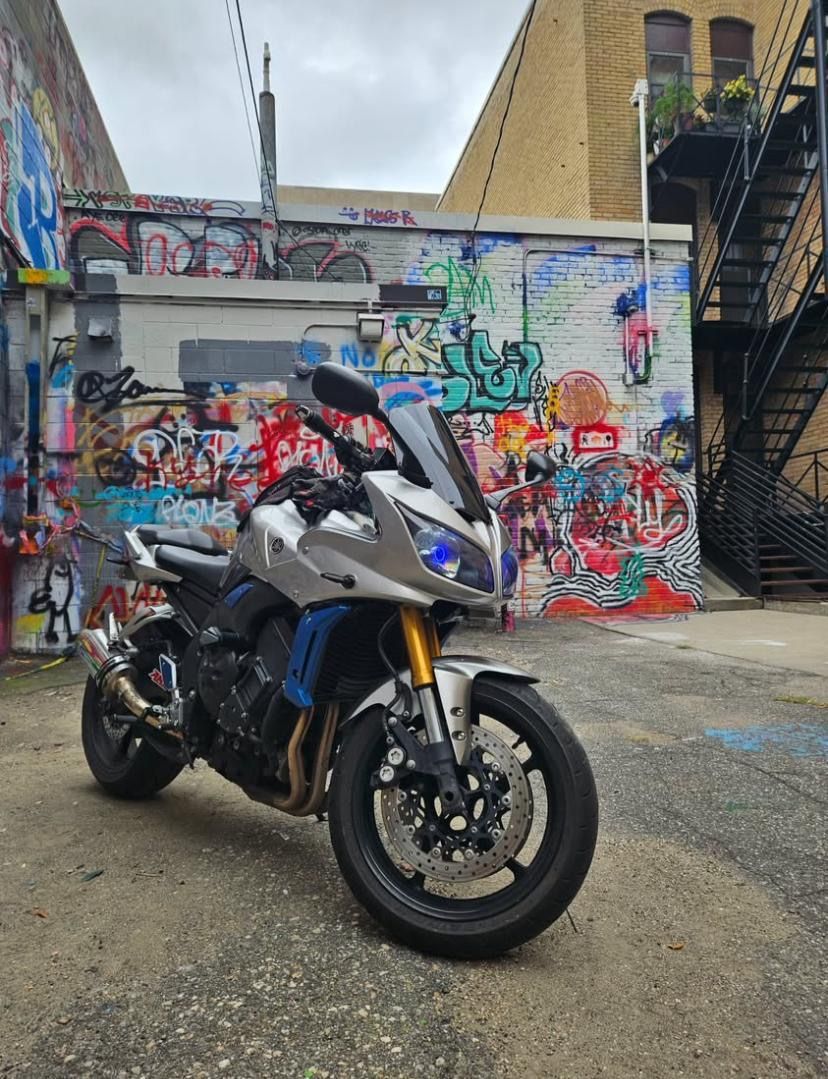 Great shape 1000 cc Yamaha FZ1