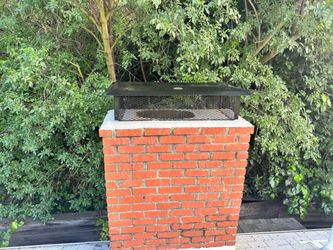 Chimney cap/ Spark arrestor