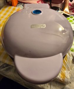 Dash Mini Donut Maker