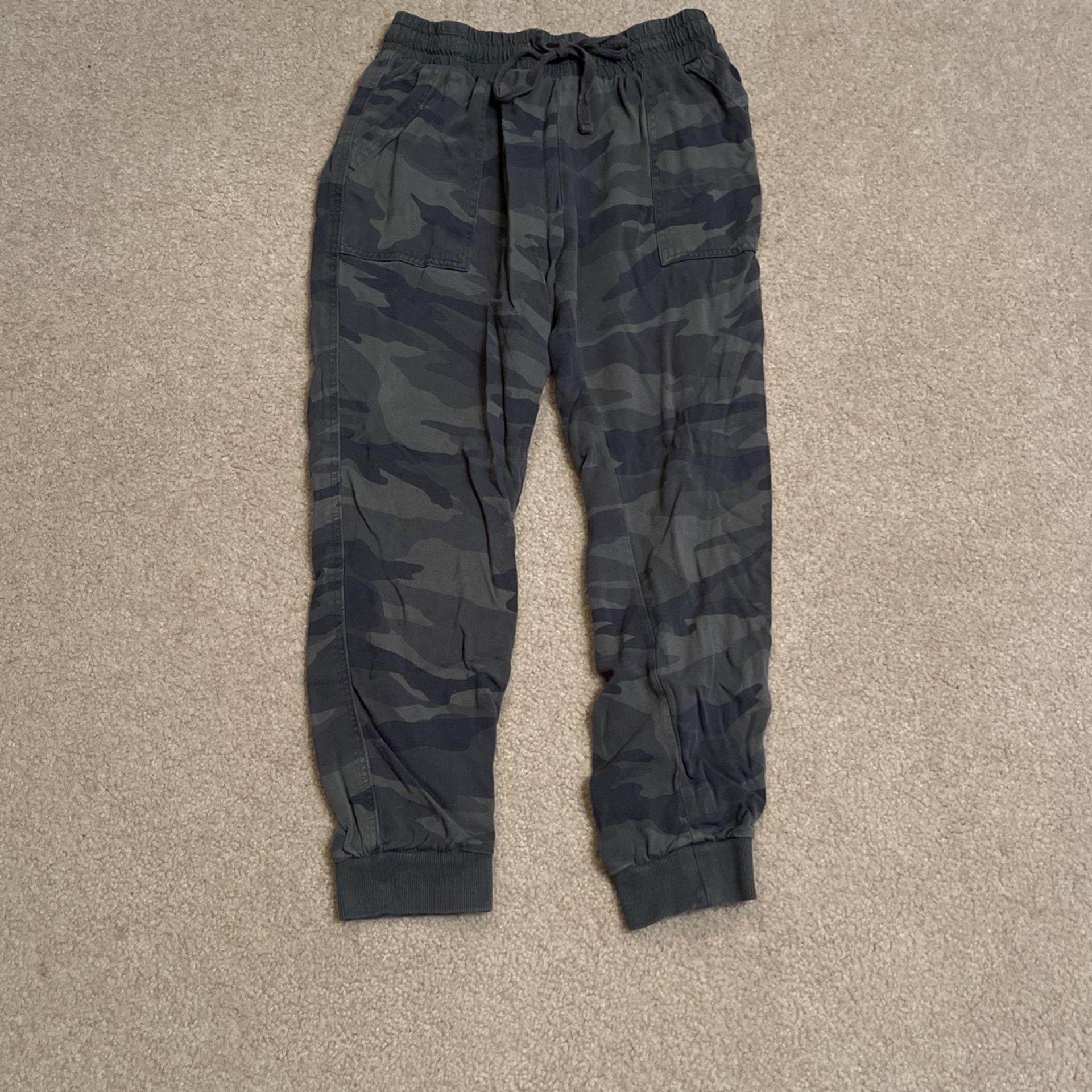 Splendid Kids Drawstring Camo Joggers Size XS
