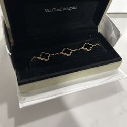 Van Cleef Braclet Black And Gold
