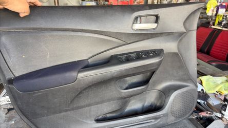 12/16 Honda Crv driver door panel