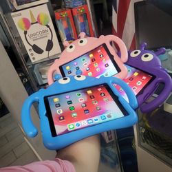 Minis Ipad  $85 CASE $15