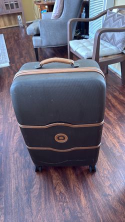 Suitcase medium size