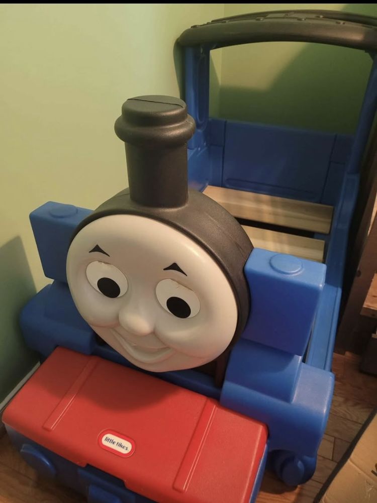 Thomas the Train Toddler Bed