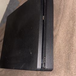 PlayStation 4 slim