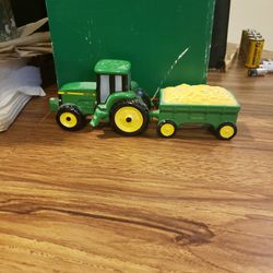 Salt & Pepper Tractor Set