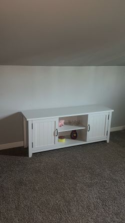 White TV Stand / Entertainment Center