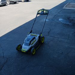 Ryobi 40 Volt Lawn Mower Kit. Includes Battery And Charger. New