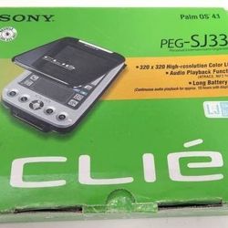 Vintage New -- Sony CLIE PEG-SJ33 Palm OS Personal Organizer