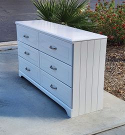 Furniture Dresser 6 Drawer* FREE LOCAL DELIVERY