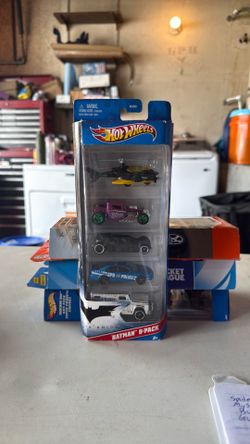 Hot wheels Batman 5 packs