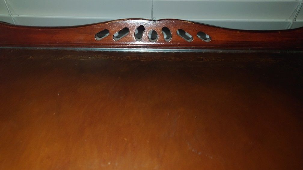 Set Of  2 Mahogany Wood Side Tables