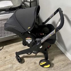 DOONA MAX Car Seat Stroller and Base