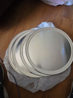 16 "Inch https://offerup.com/redirect/?o=Q29tbS5QaXp6YQ== Trays 4