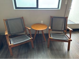 Outdoor/Indoor Chair & Table Set
