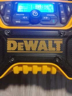 DeWalt job site radio