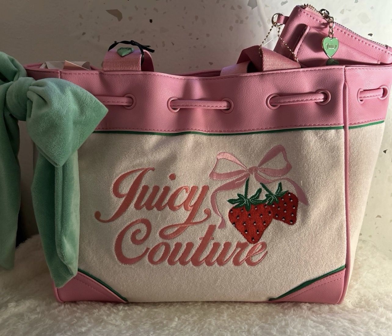 Juicy Couture Retro Strawberry Daydreamer