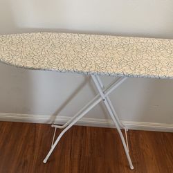 Ironing board / Tabla de Planchar