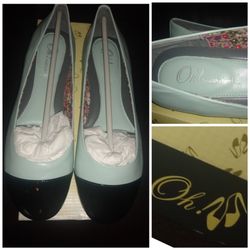 New with box Oh flats in sz 40 or 10. Blue two tone color block with black toes.