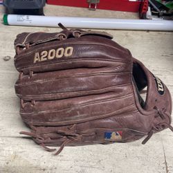 A2000 Glove