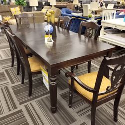 9pc Dining Room Set 